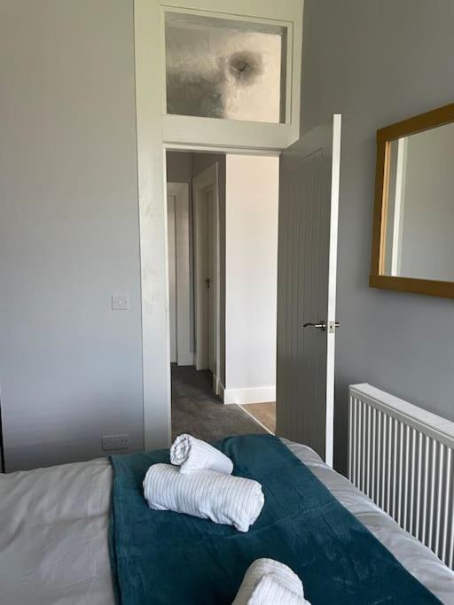 5 Minutes From Loch Lomond - Newly Renovated Ground Floor 1-Bed Flat Apartment Bonhill Bagian luar foto